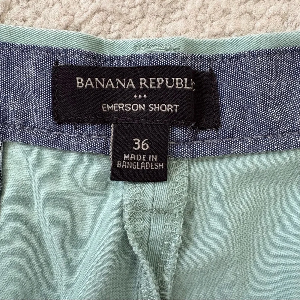 Banana Republic these banana
